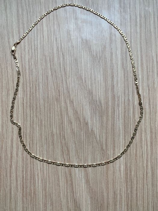 Vând Lănțișor de 14K cu o greutate de 9,65 grame lungime 55 cm