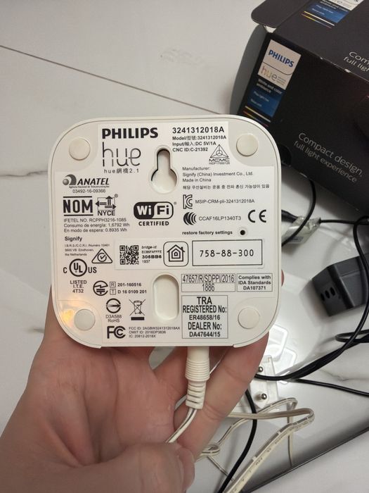 Lampa inteligenta philips HUE + brick