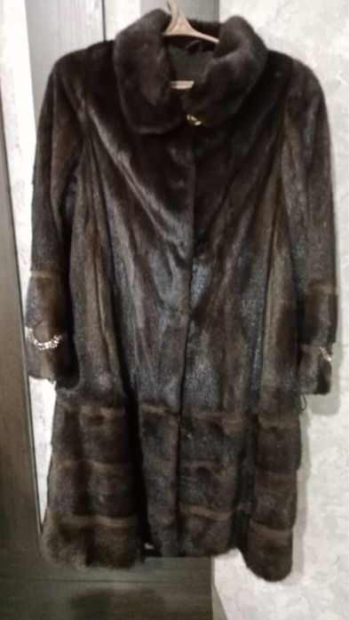 Шуба норковая, цельная