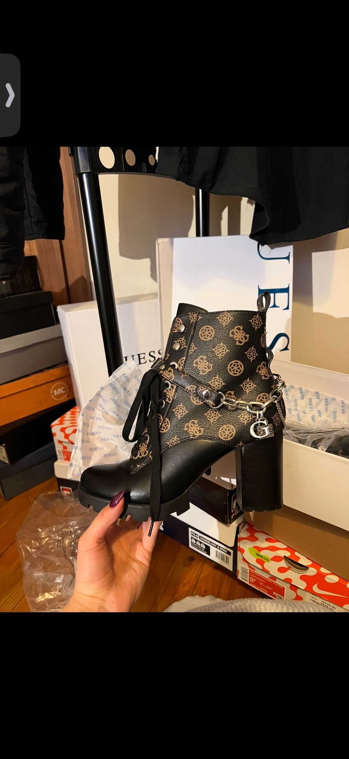 Дамски боти Guess
