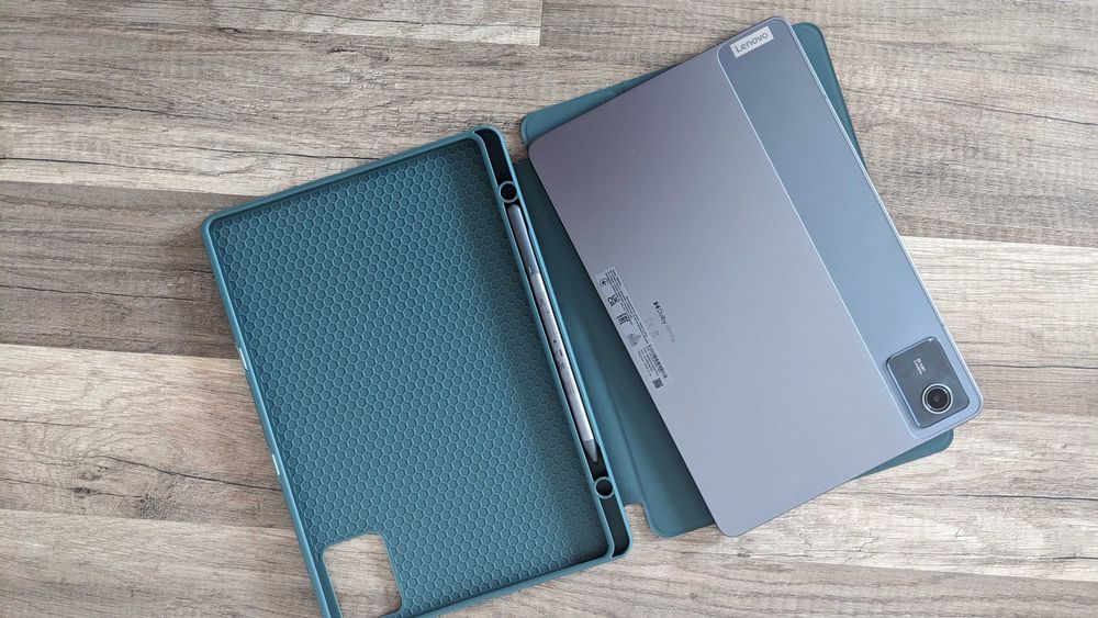 Tableta LENOVO Tab M11 cu creion, folie si husa de protectie
