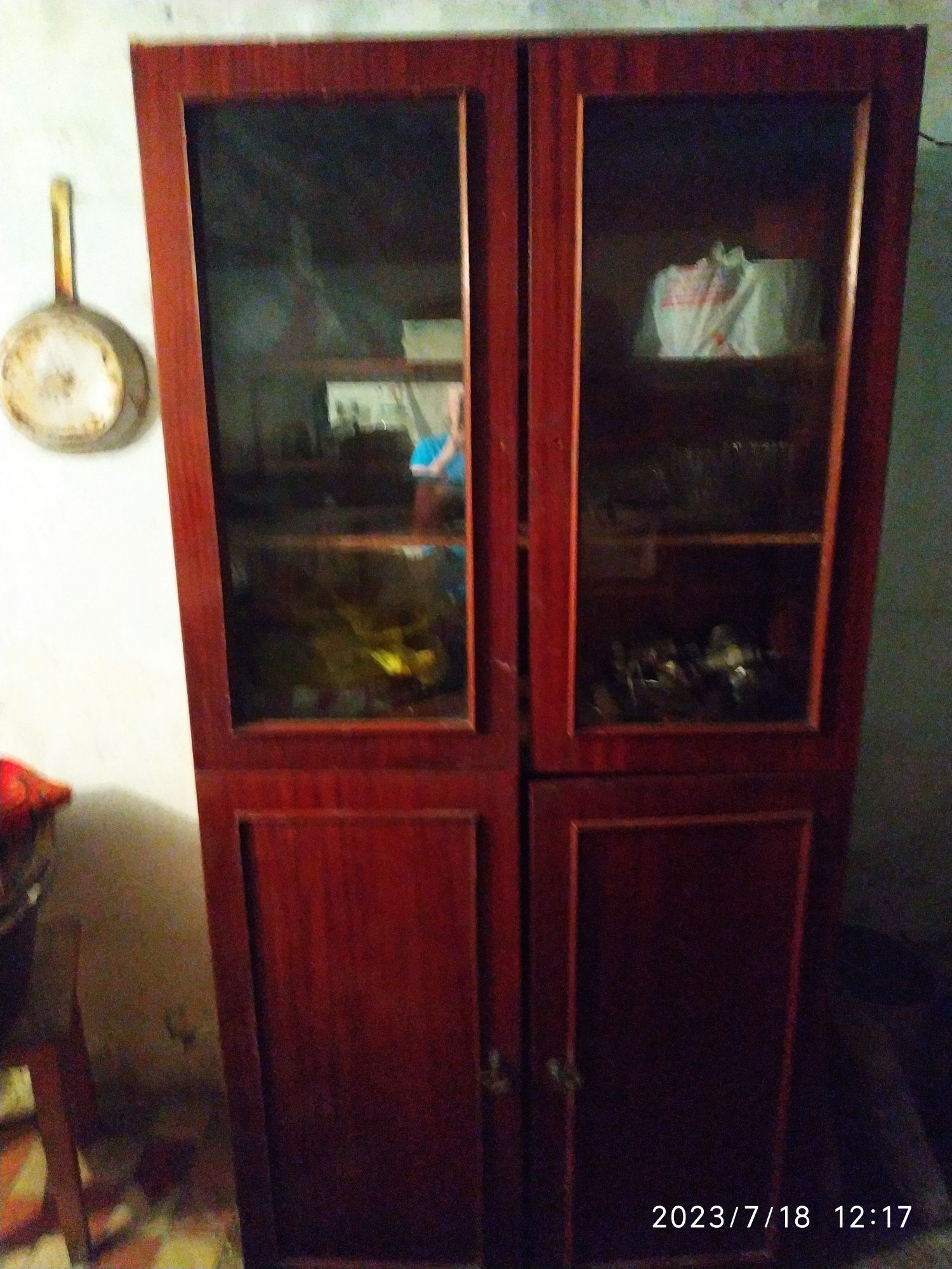 Шкаф стеклянный б/у