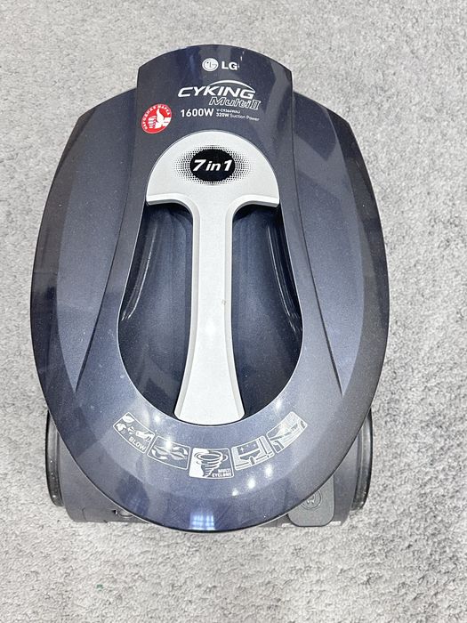 Моющий пылесос LG