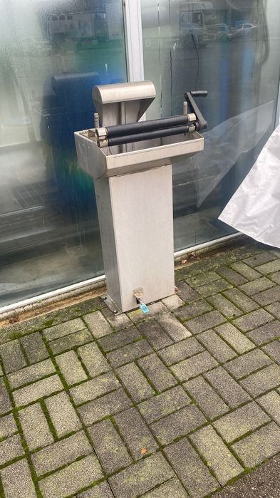 Tunel de spălătorie auto 26 metri  echipamente complete Totul în bloc