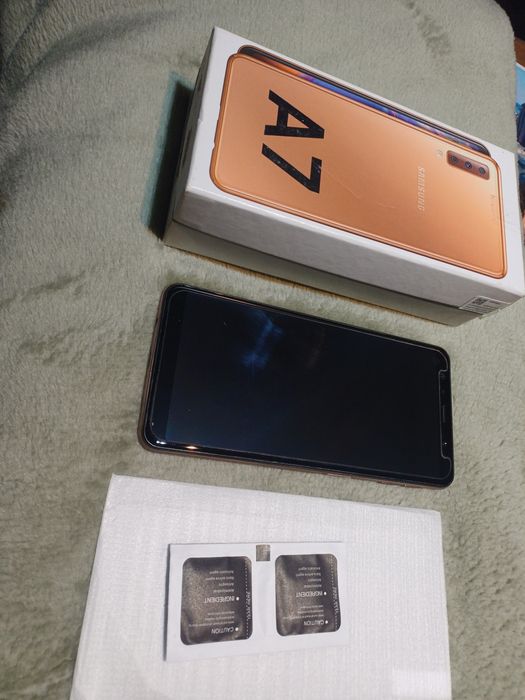 Самсунг А7 2 симкарти 128GB