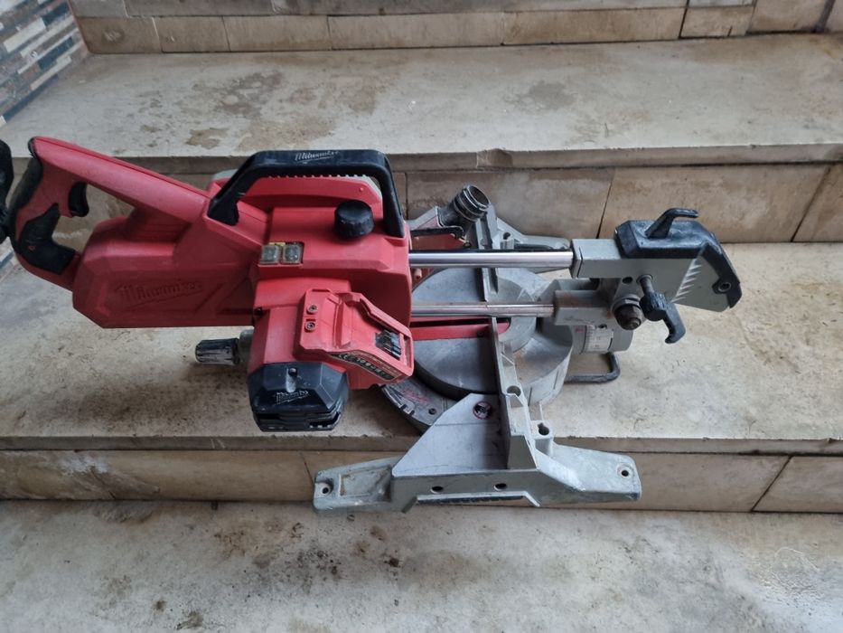 Пендула Milwaukee M18 SMS216