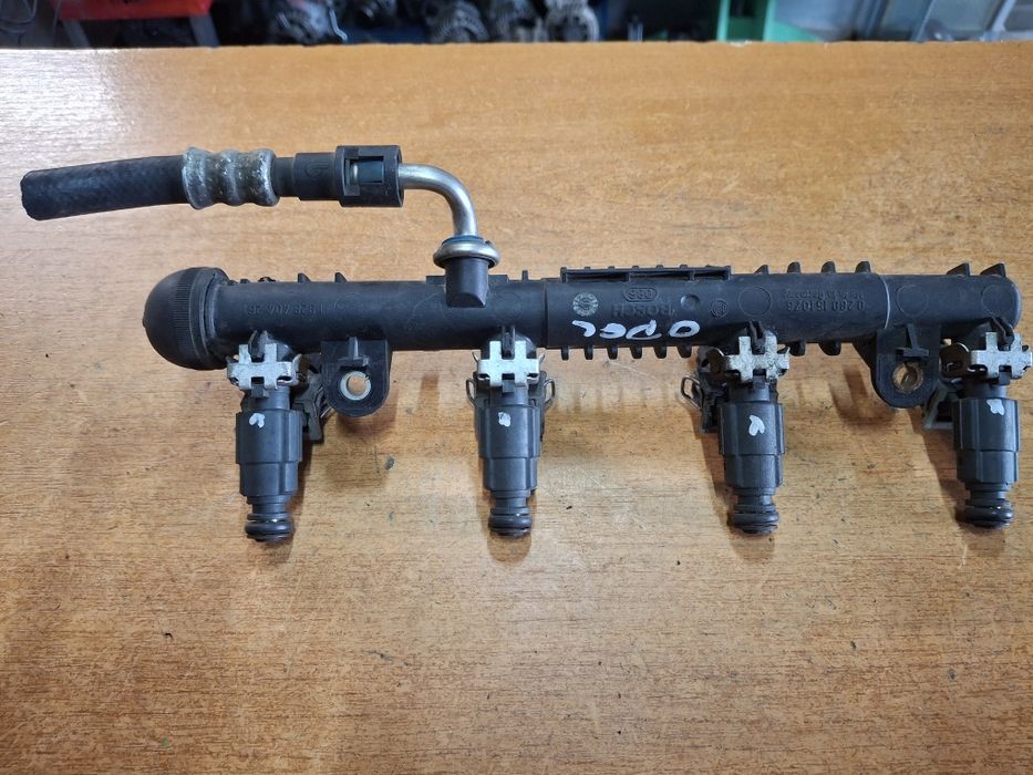 Rampă injectoare Opel Corsa C  Astra G 1.2 Z12XE