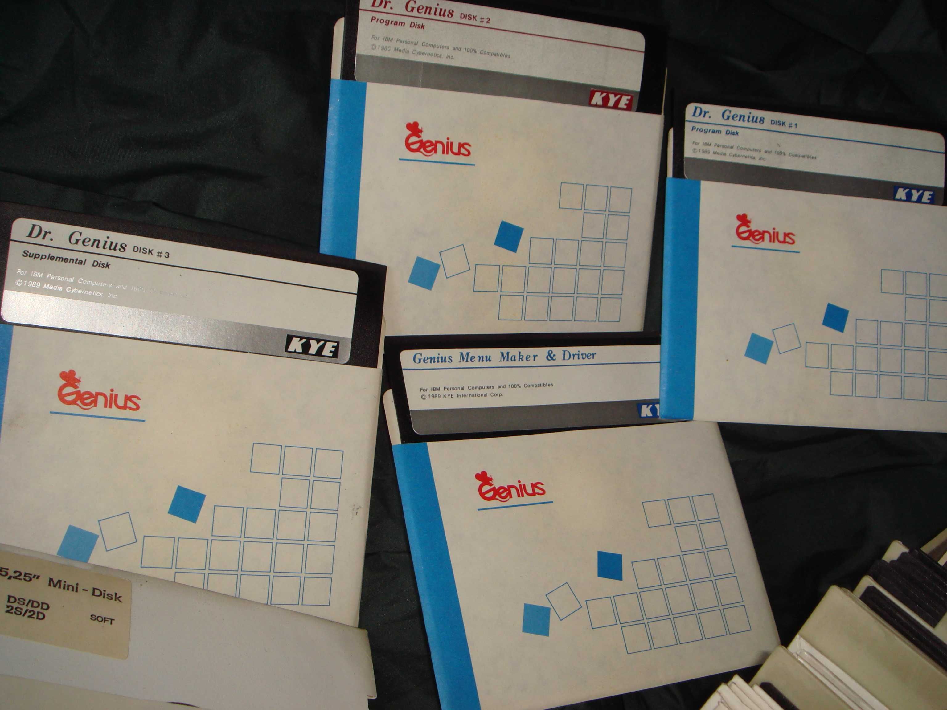 Набор Дисков старинных компьютерных 1989 года в идеальном состоянии