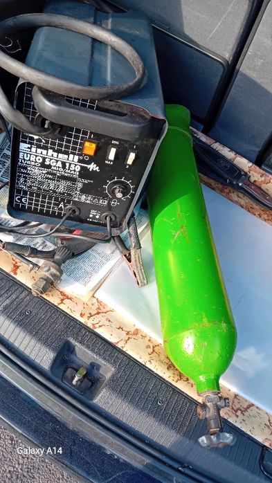 Телоподаващо с бутилка