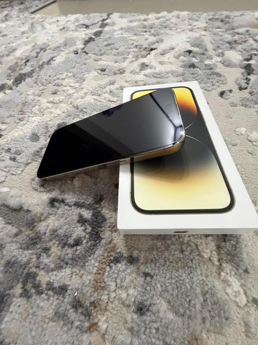 Iphone 14 pro gold