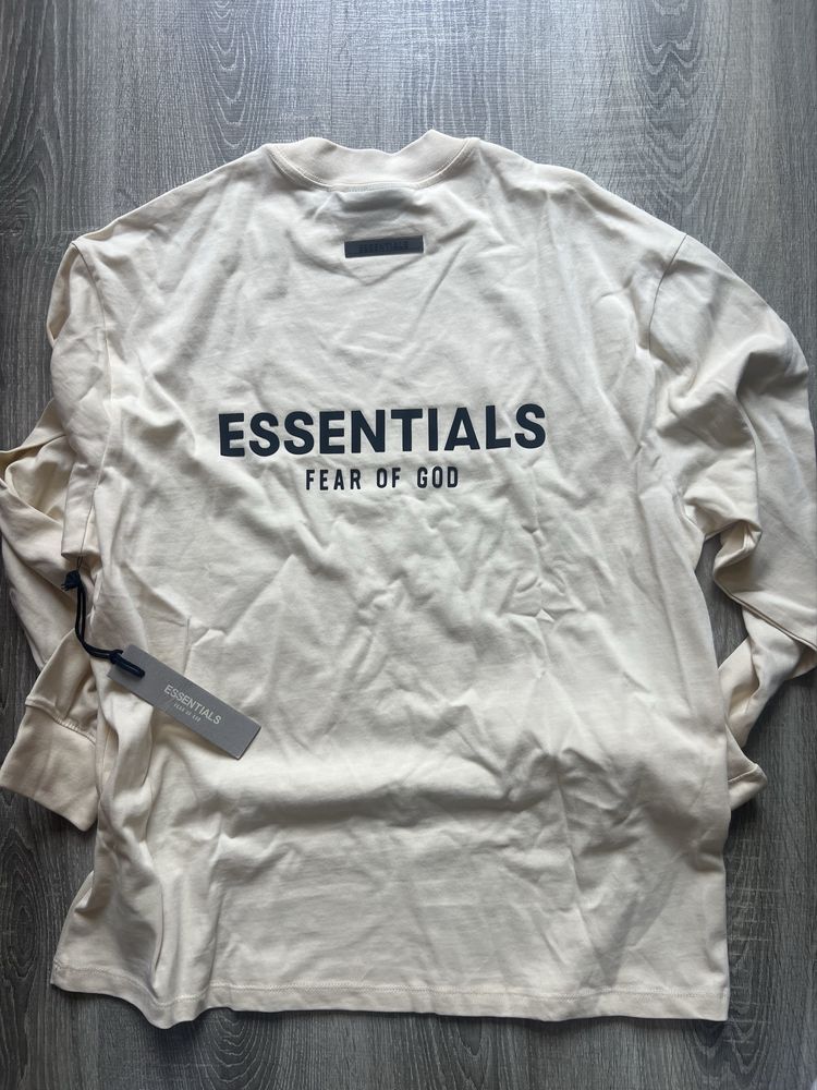 Fear of god Essentials