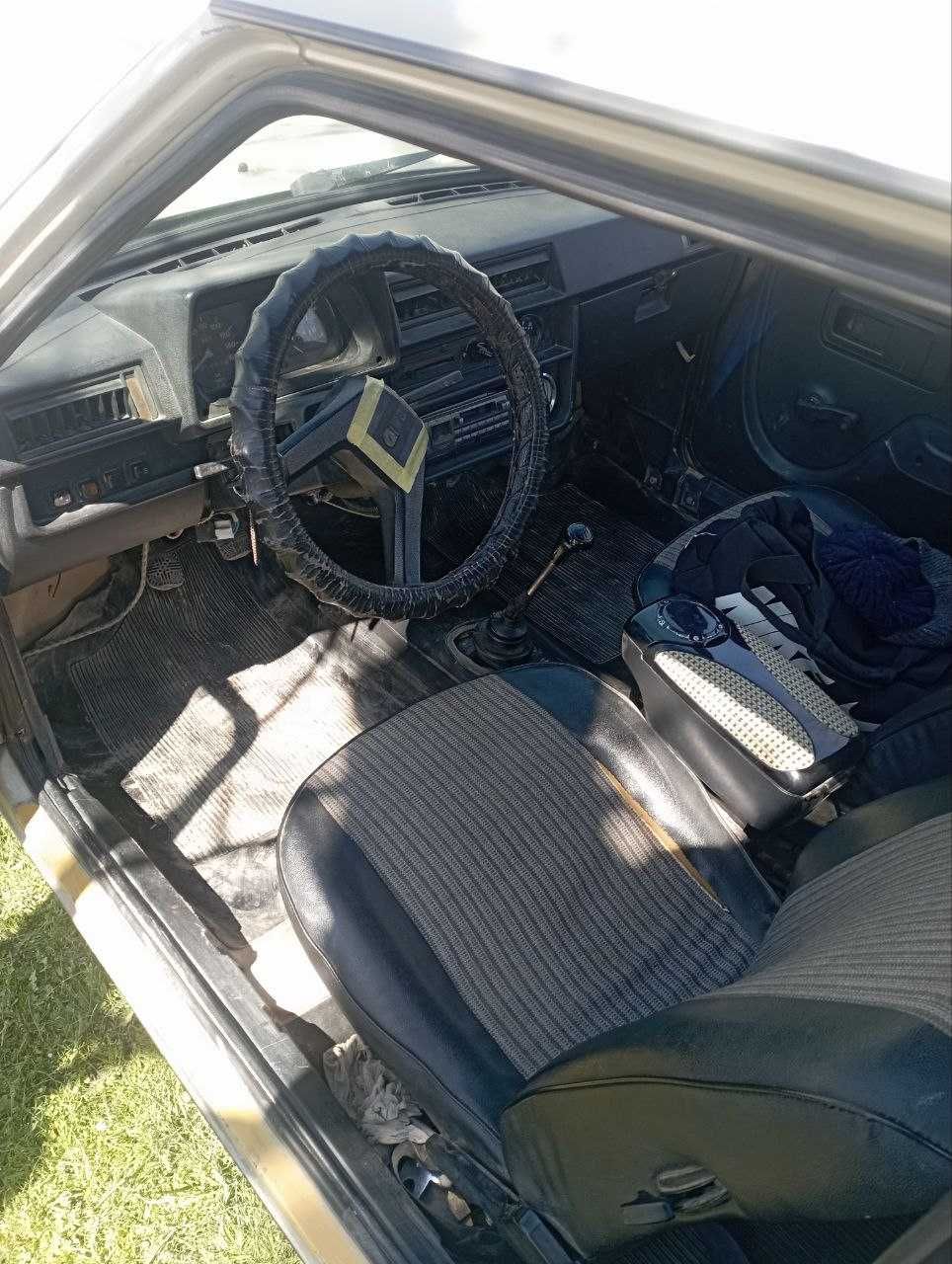 Tavriya moshin, 1993yil  
Matori 11 02 vaz, Narxi 12 mln so'm