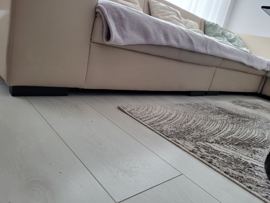 Coltar modular cu dimensiuni 280cm ,230cm latime de 116cm inaltiime 76