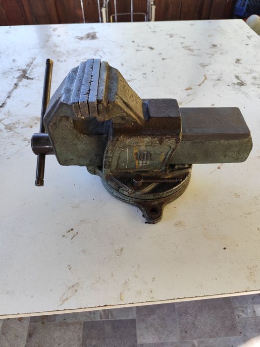 Menghină banc 100 mm