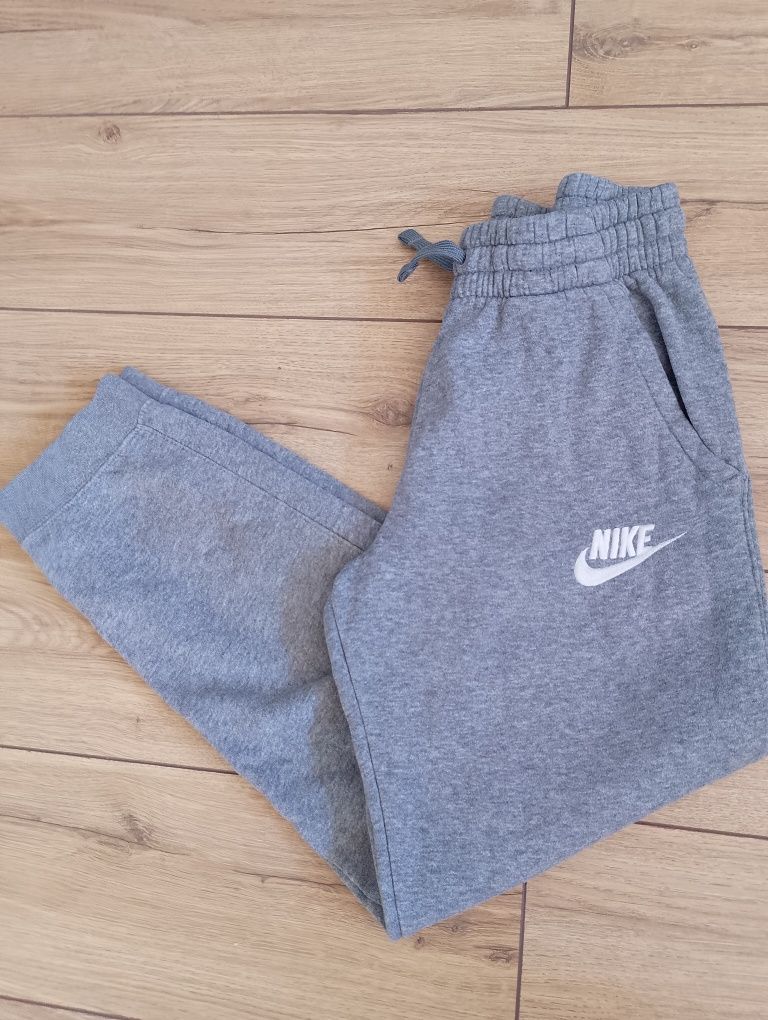 Pantaloni sport Nike originali gri