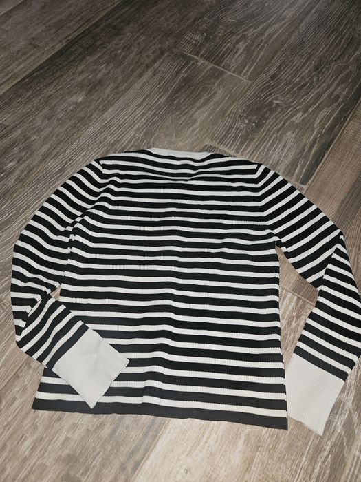 Pulover cu nasturi Zara, stare excelentă