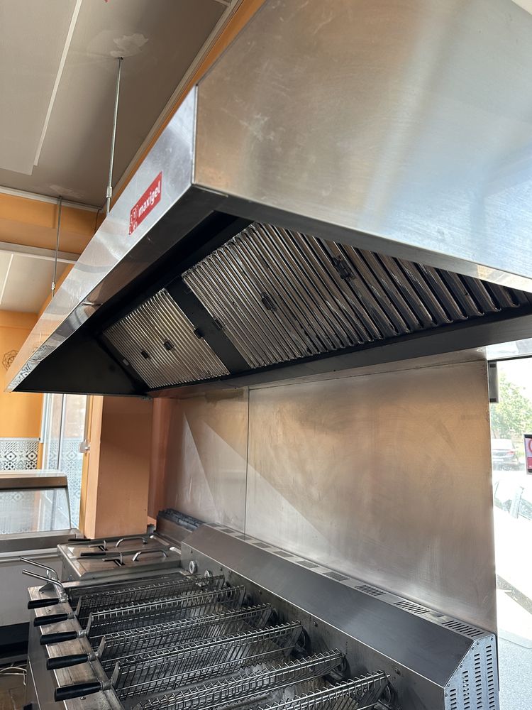 Urgent SC vinde friteuza profesionala inox folosita doar doua saptamni