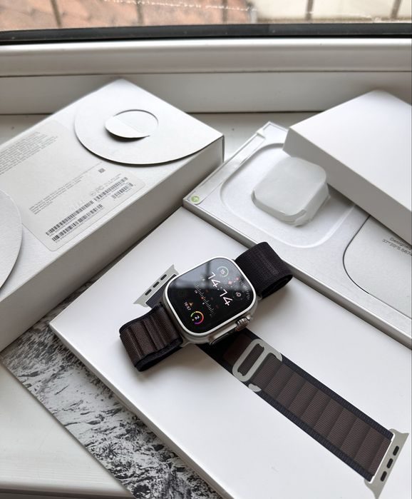 Apple iWatch Ultra 2 Titanium 49mm Alpine Loop