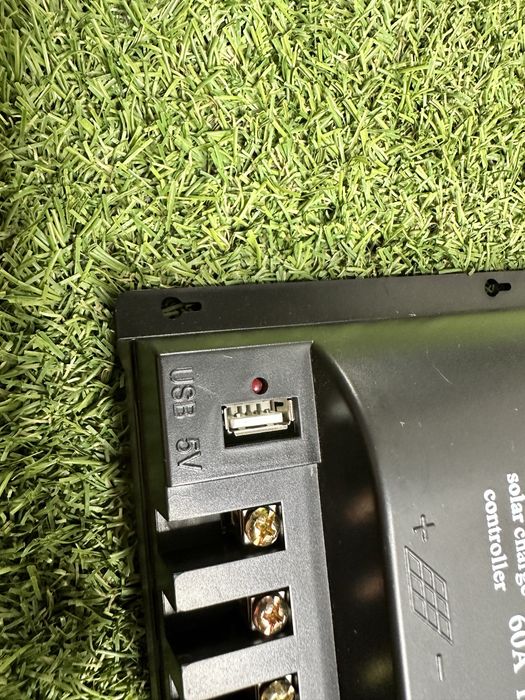 Controler tensiune panou solar MPPT 60A, 12/48V, afisaj LCD