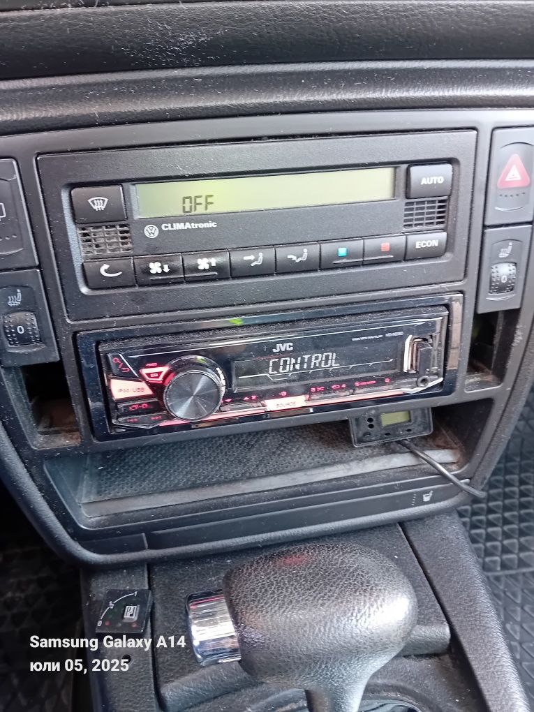 VW Pasat 1.8 автоматик