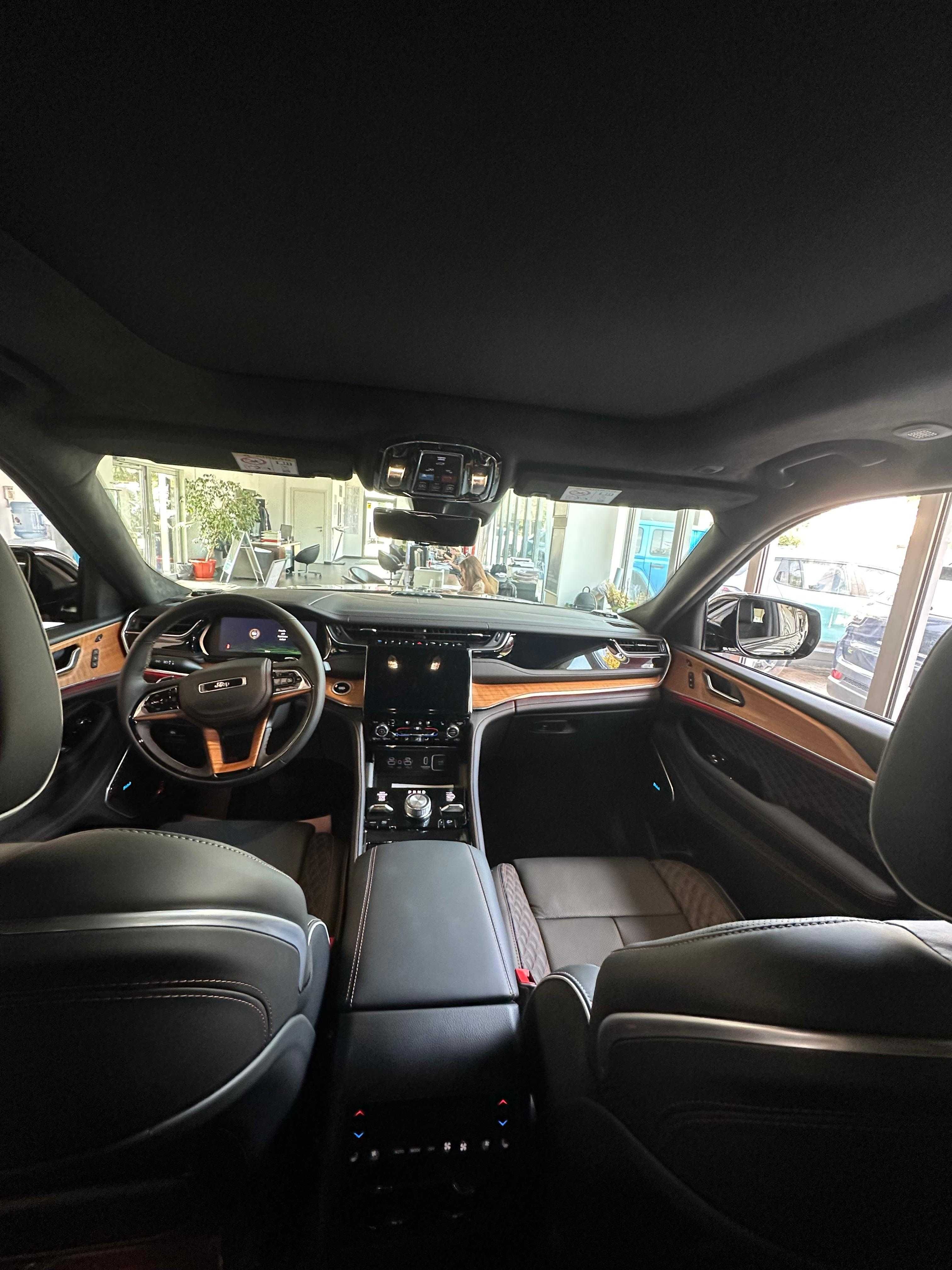 Jeep Grand Cherokee 4xe PHEV Summit Reserve