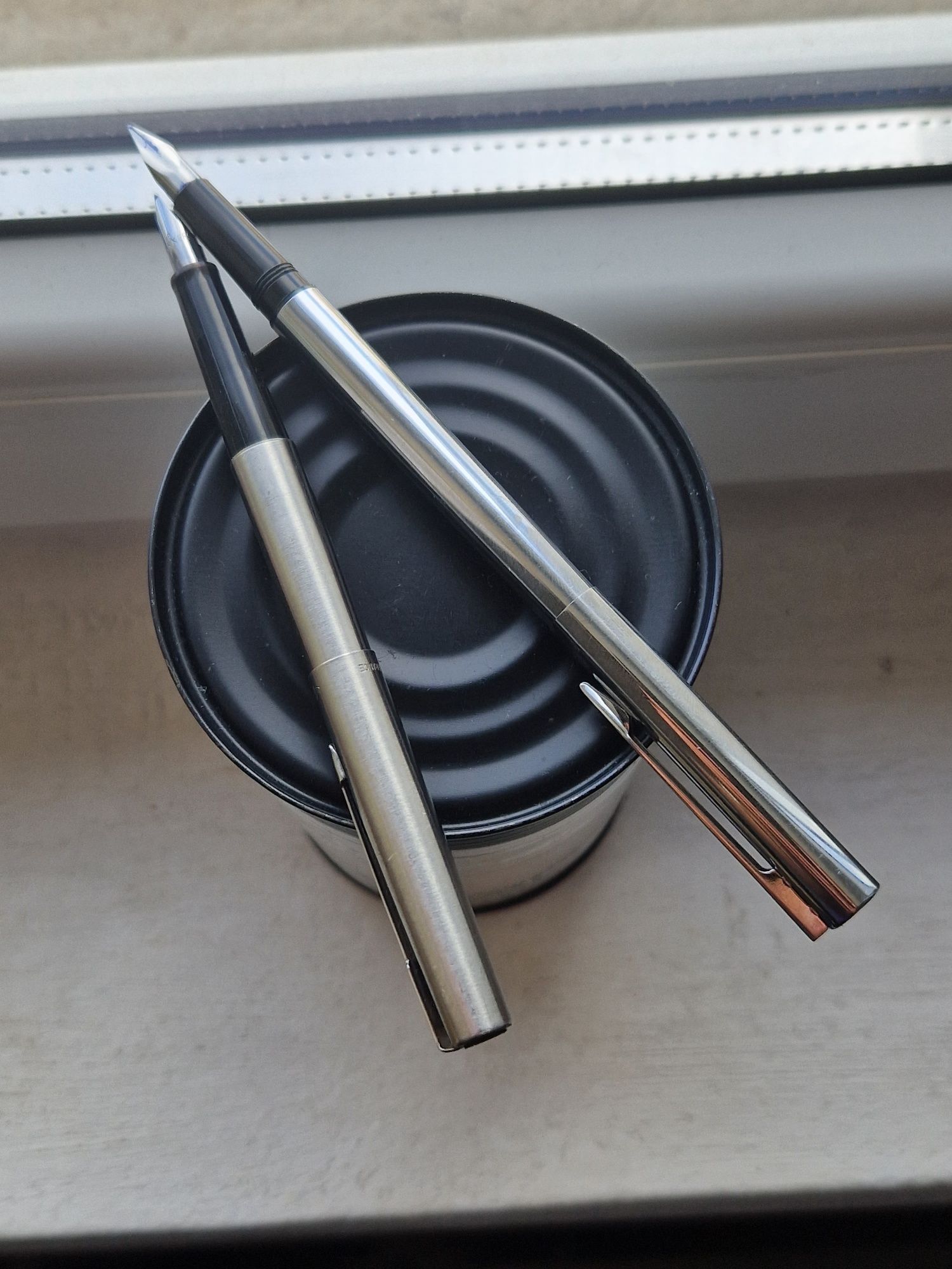 Stilouri Parker și Waterman inox