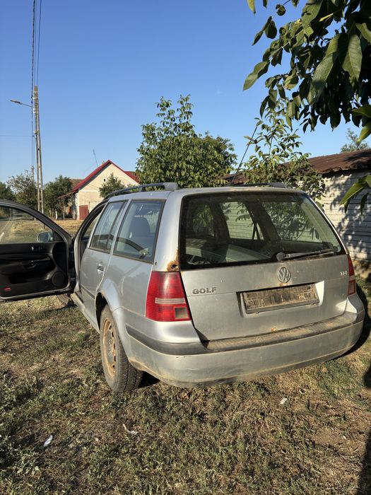Vand intreg sau dezmembrez golf 4 !!!