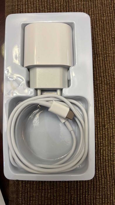 Зарядно устройство за iPhone 12 Pro Max