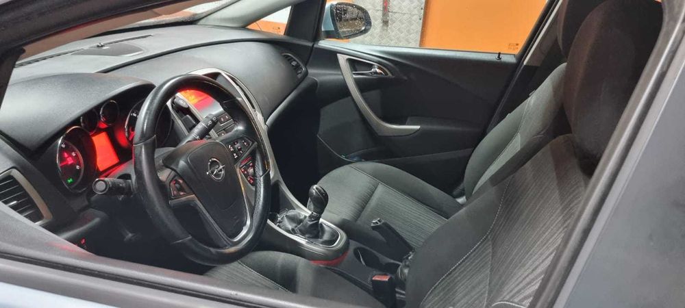 Opel Astra J 1.7 diesel 2010