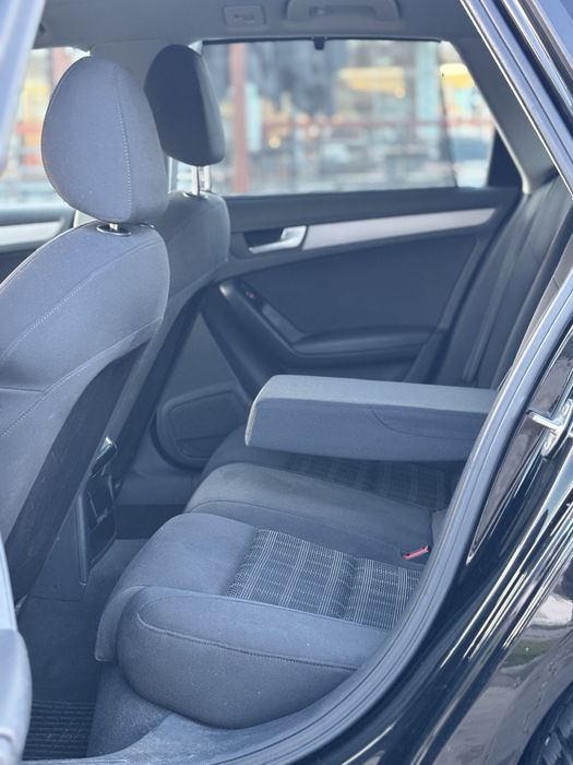 Audi A4 B8.5 S-LINE 2.0TDI 143c.p Automat 8+1 Full led