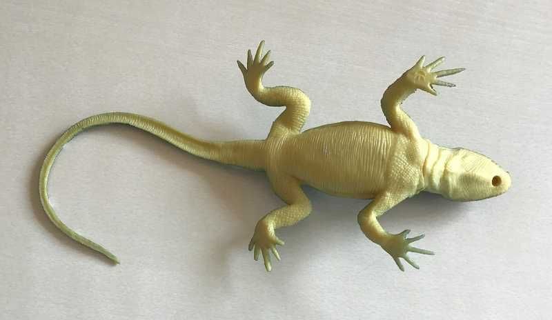 Figurina Tipo Iguana dimensiune 26cm