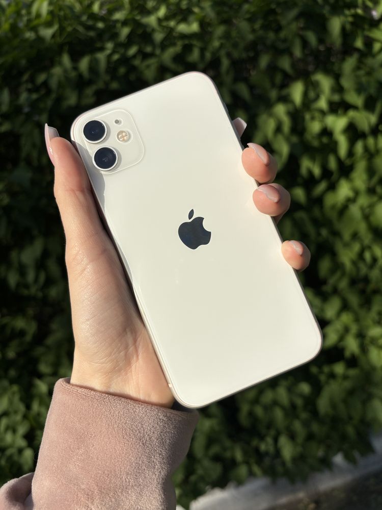 Продаю iPhone 11