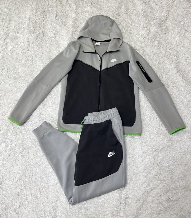 Trening Nike Tech Fleece marime L original