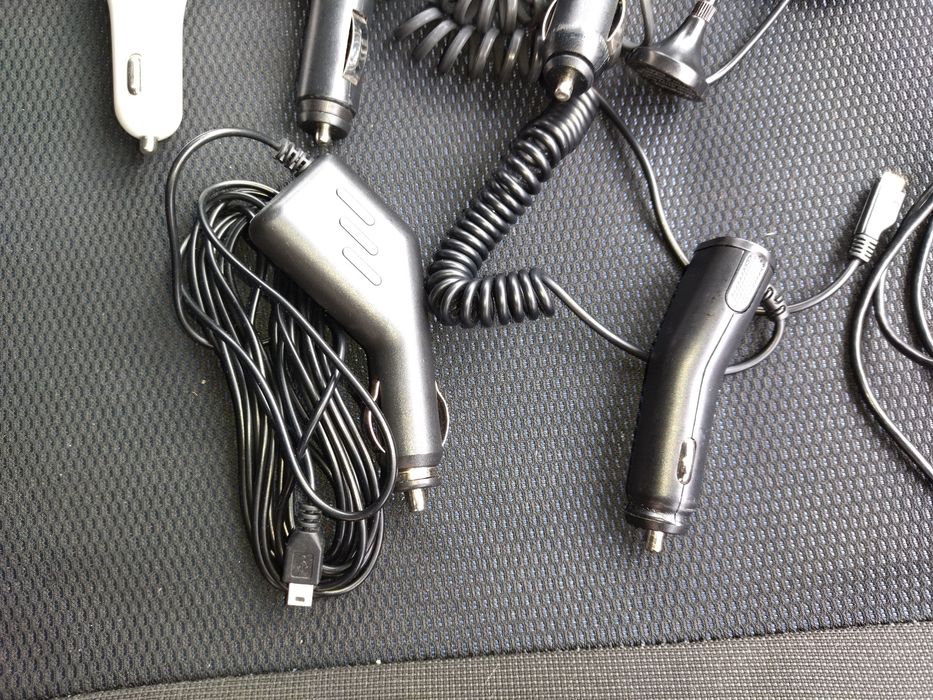 Încărcător auto telefon