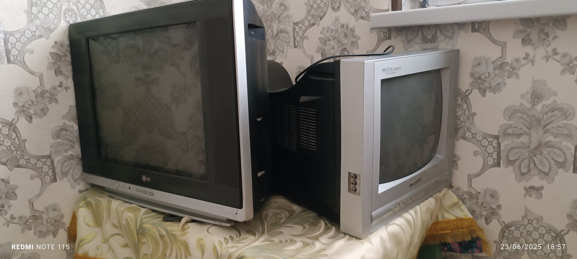 ikkala LG va OKIRA  Televizorla sotiladi