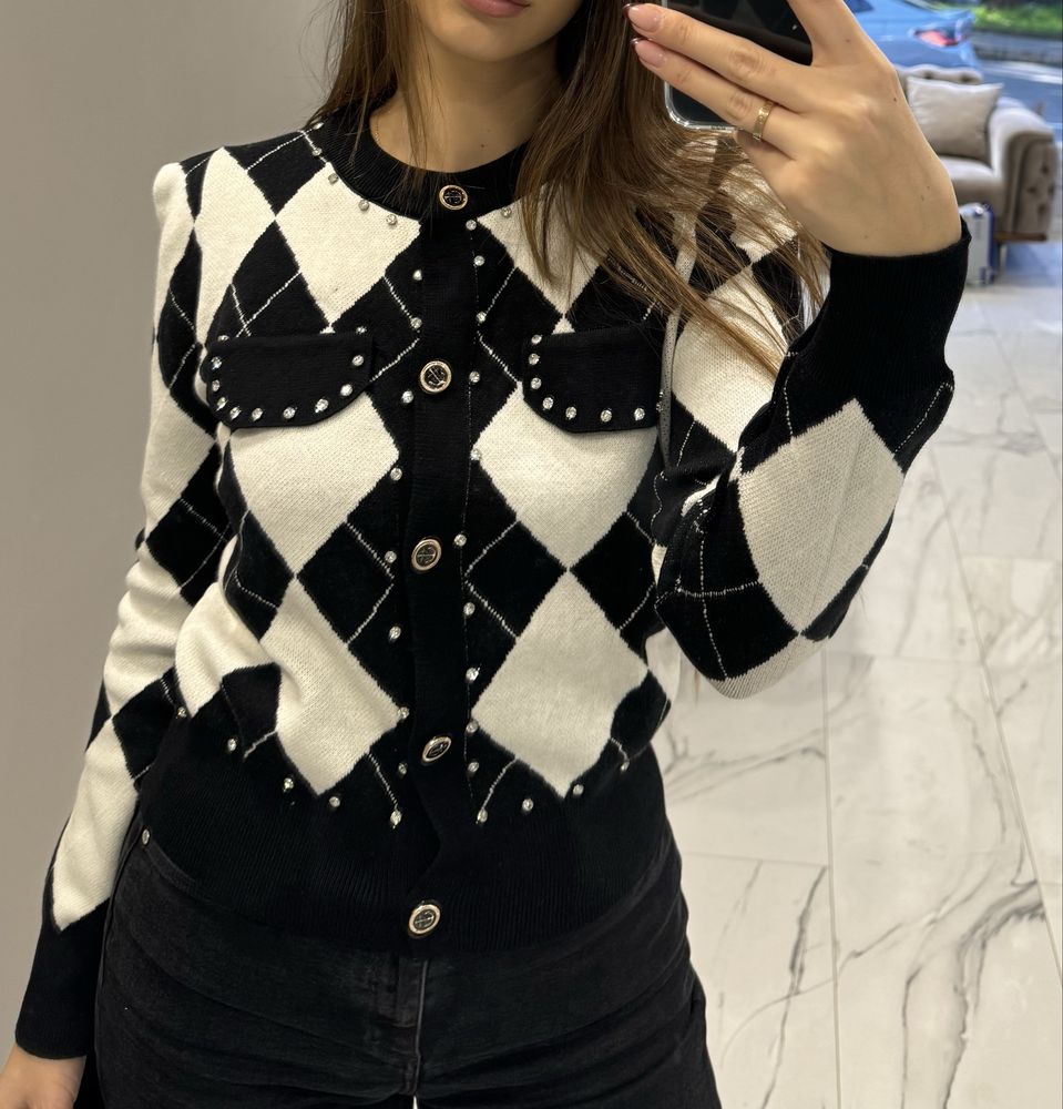 Жилетки Chanel, LV