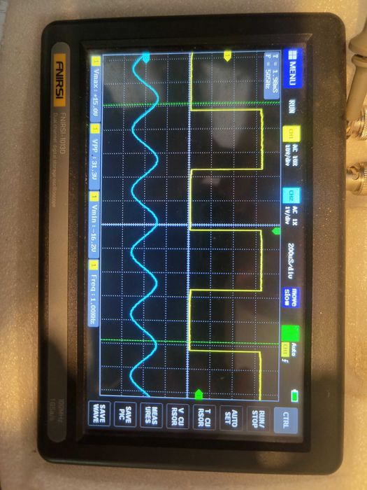 Oscioscop  digital  Ecran 7"  Mare  Tactil   2x100 mhz