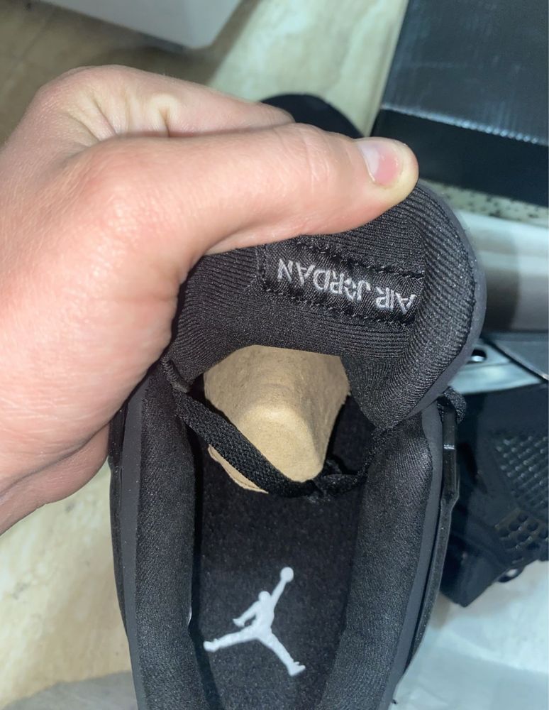 Jordan 4 black cat