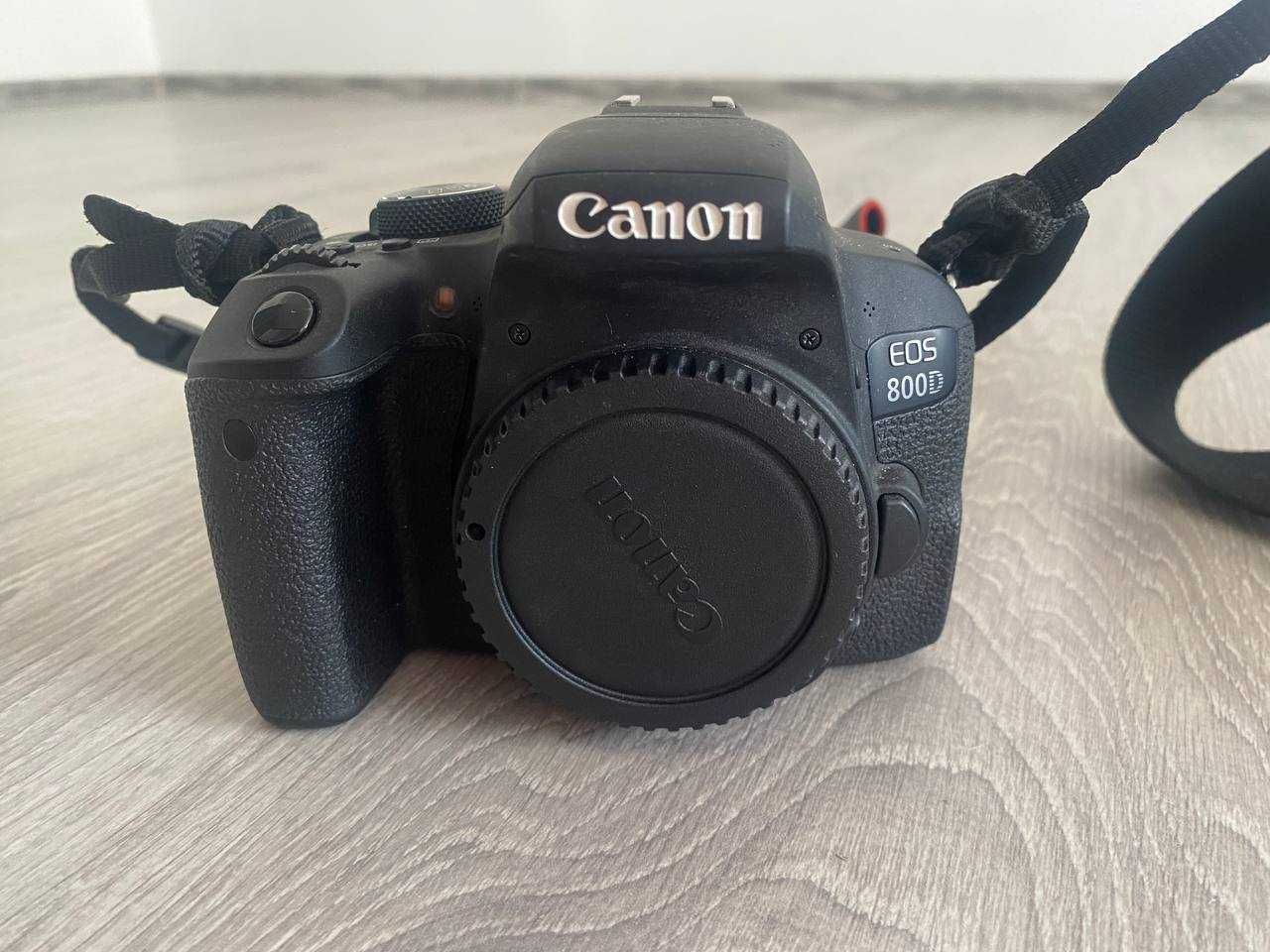 Фотоаппарат Canon 800D + объектив
