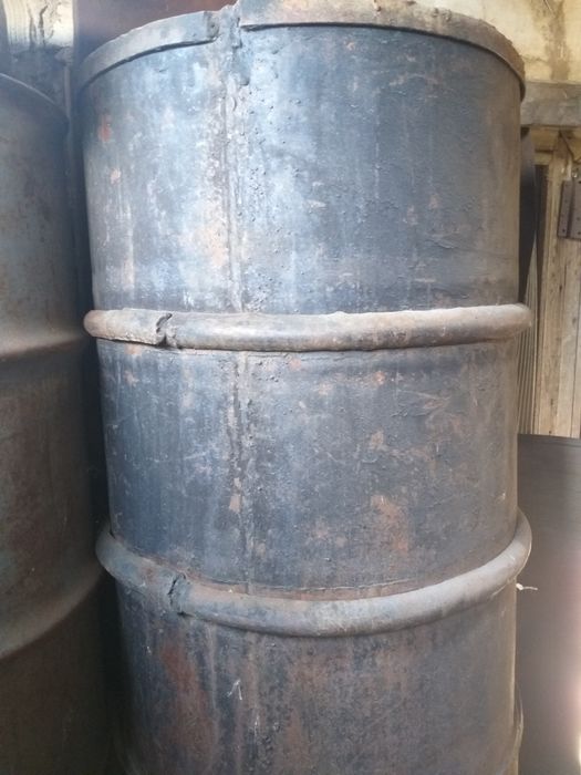 Продам емкость-бочку под х/нужды(бензин)