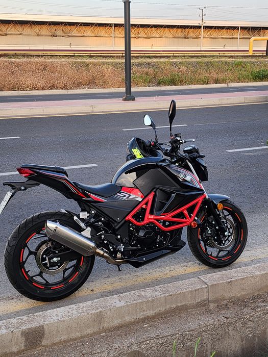 Street bike nooma 400