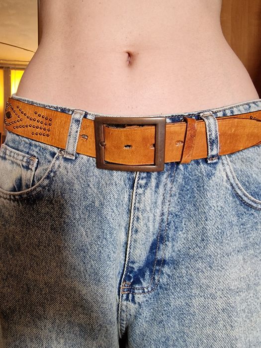 Кожен колан с капси