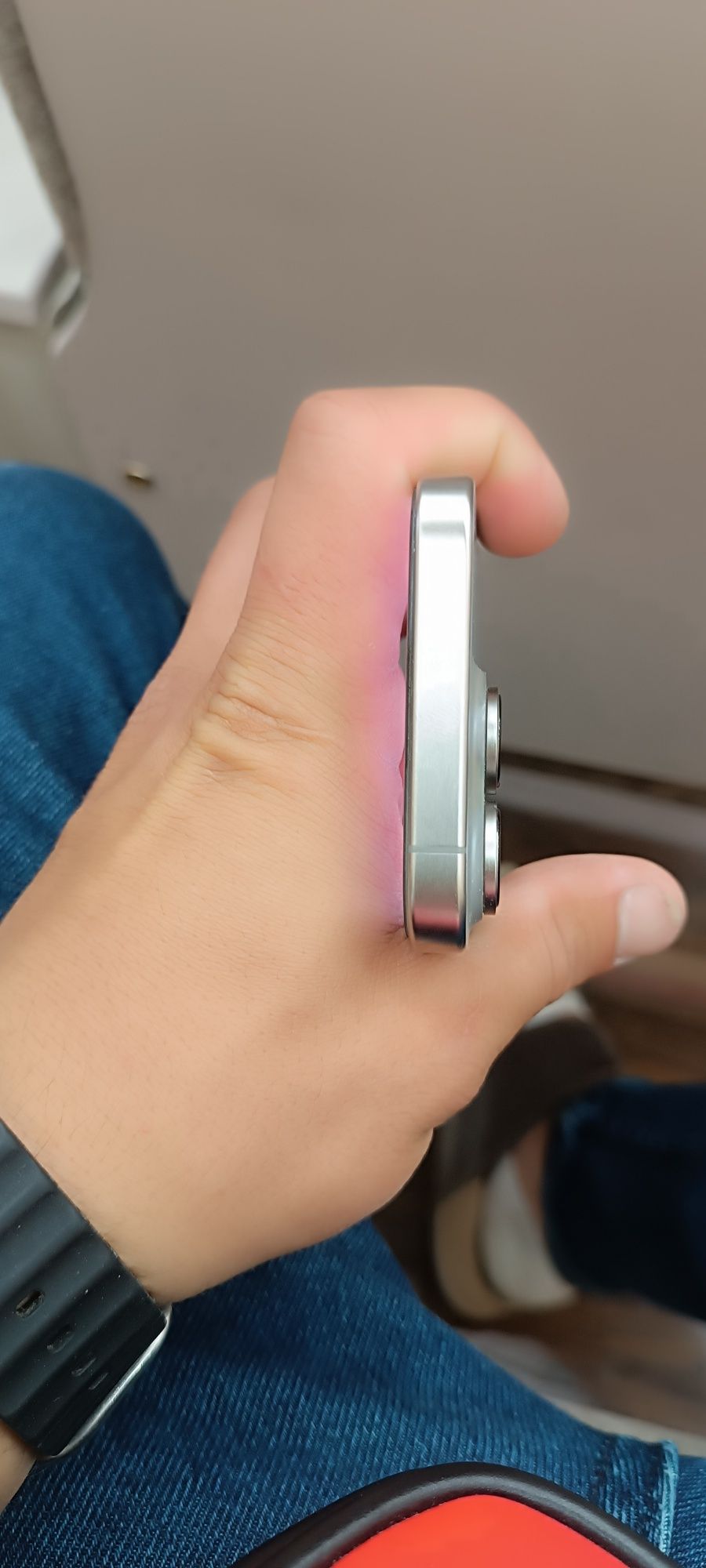 iPhone 15 pro titan 128 gb qirchilgan yeri yoʻq yomks 89