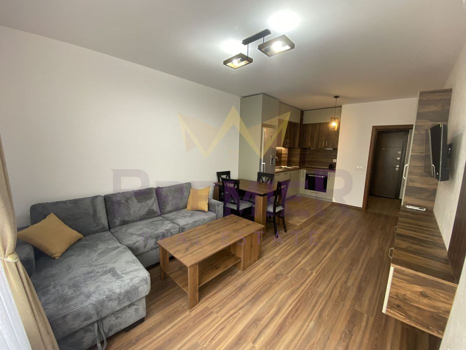 Дава се под наем Двустаен апартамент в София, Център - 69 кв.м за 816 € - Снимка #1