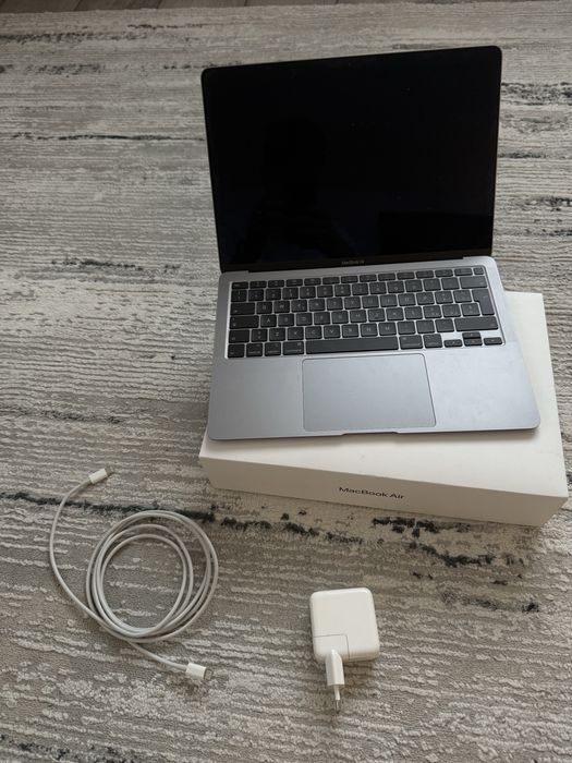 MacBook Air 2020 1.1 GHz Quad-Core Intel Core i5