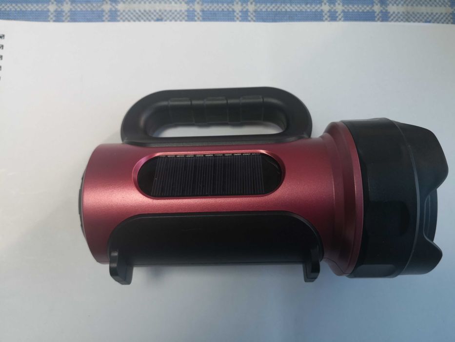 Lanterna reflector de 10 W cu panou solar