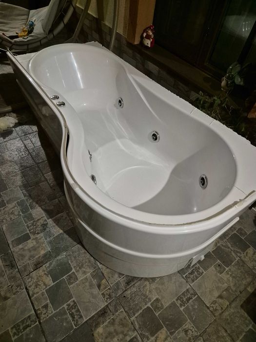 Cada cu hidromasaj