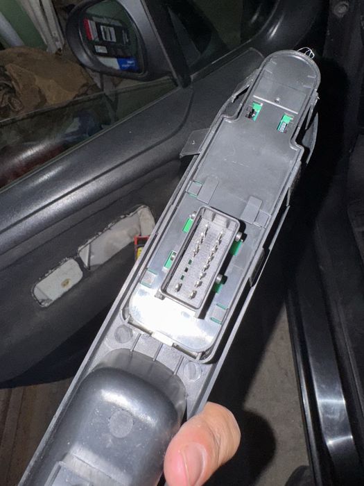 Конзола за контрол на прозорци / огледала Peugeot