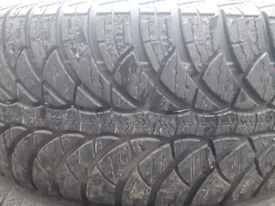 Vând anvelope iarna