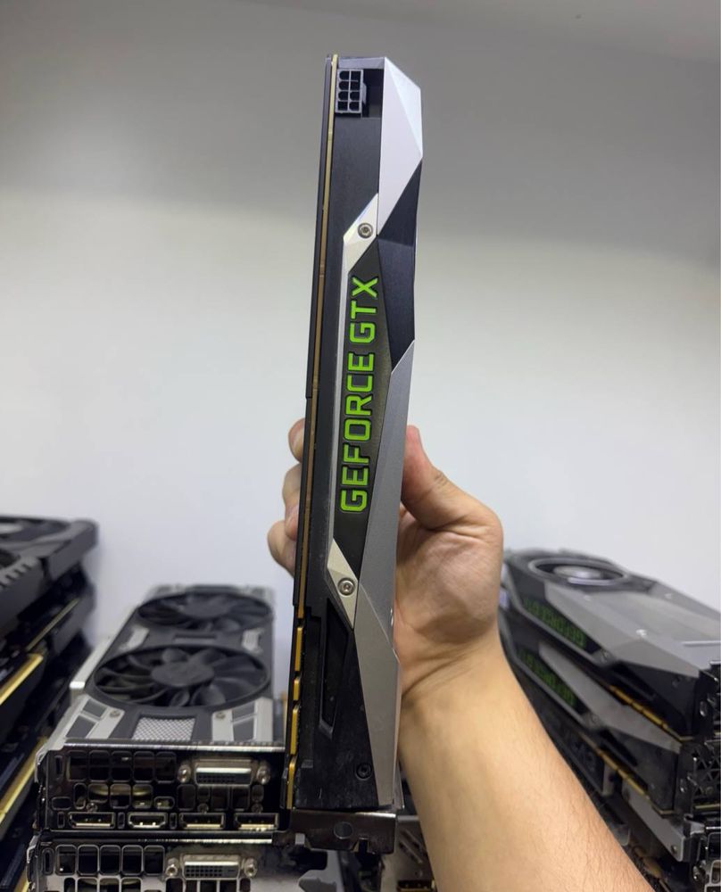 Evga GTX 1080 8Gb Sastyanasi yaxshi 4ta bir